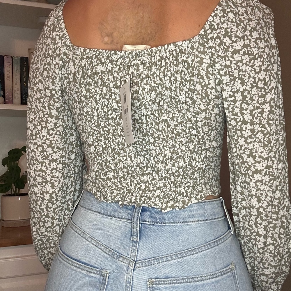 NWT long sleeve crop top - Picture 4 of 5